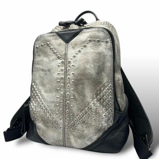 MCM - MCMパイソン柄リュックグレー!大容量☆の通販 by MCM - MCMパイソン柄リュックグレー!大容量☆の通販 by