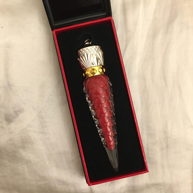 Christian Louboutin(クリスチャンルブタン)のchristian louboutin クリスチャンルブタン ルビラック コスメ/美容のベースメイク/化粧品(リップグロス)の商品写真