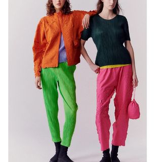 PLEATS PLEASE ISSEY MIYAKE(グリーン・カーキ/緑色系)の新品 PLEATS PLEASE ISSEY MIYAKE(グリーン・カーキ/緑色系)の新品