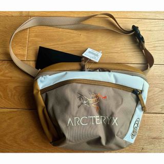 ARC'TERYX - ARC'TERYX × BEAMS 別注 Mantis 2 Waist Packの通販 ARC'TERYX - ARC'TERYX × BEAMS 別注 Mantis 2 Waist Packの通販