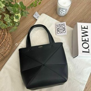 LOEWE - ロエベ アナグラム レオトートバッグ ローズ ピンク LOEWE - ロエベ アナグラム レオトートバッグ ローズ ピンク
