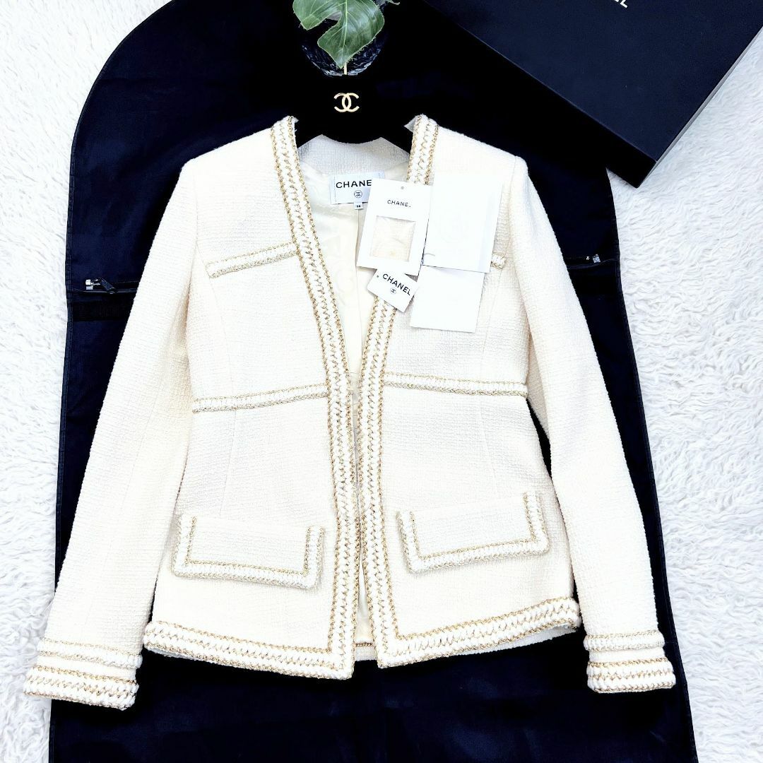 CHANEL - 新品未使用★CHANEL★ホワイトツイード★ゴールド★ブレード★ジャケット