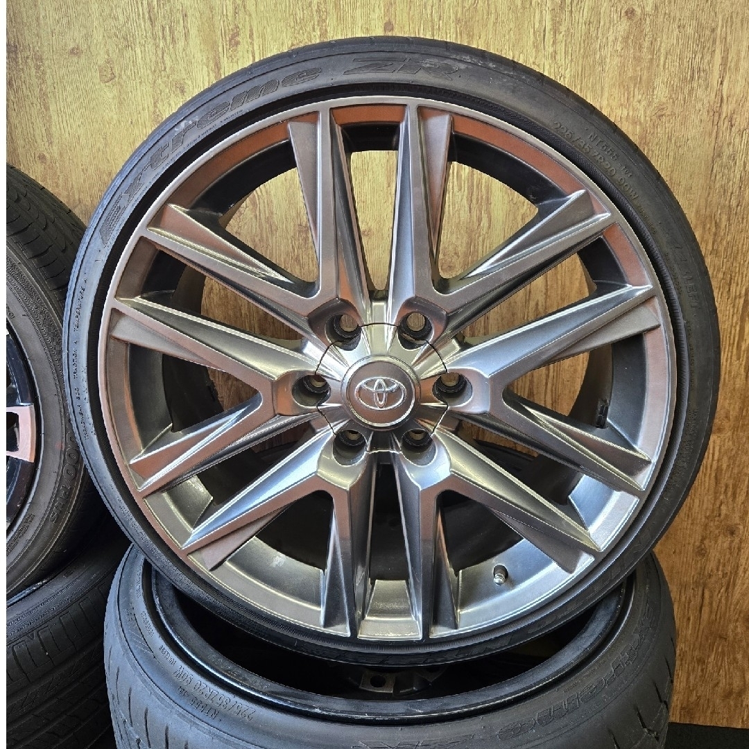 ハイエース用 トヨタ純正風 20インチホイール、タイヤ 4本セット ハイエース用 トヨタ純正風 20インチホイール、タイヤ 4本セット