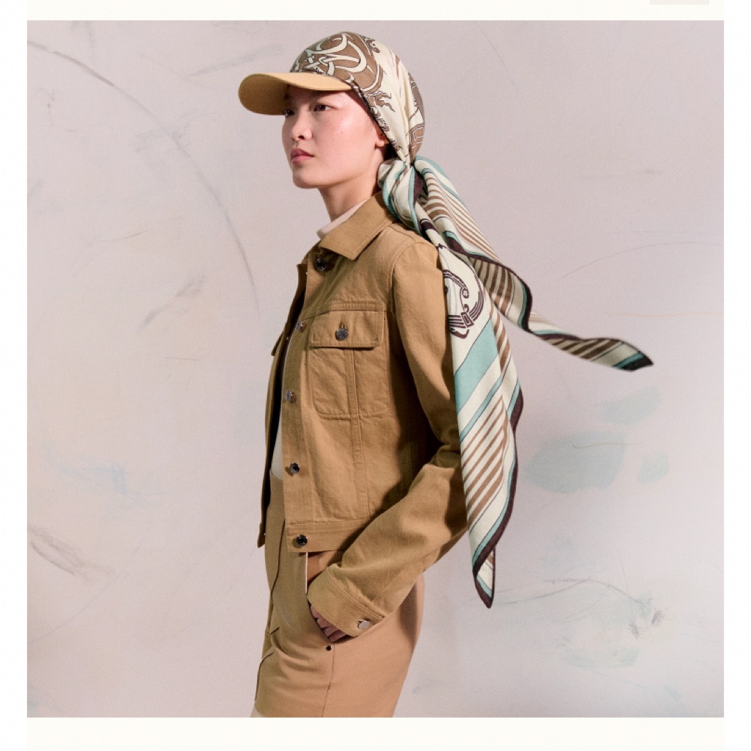 HERMES - エルメス トライアングル ジェアン カシミアシルク HERMES - エルメス トライアングル ジェアン カシミアシルク