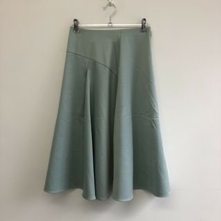極美品　【M-PREMIER】エムプルミエ　グリーン系　32P　スカート　Aライン　無地　シンプル(その他)