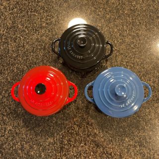 未使用訳あり品☆ル・クルーゼ 22cm サテンブルー (LE CREUSET 未使用訳あり品☆ル・クルーゼ 22cm サテンブルー (LE CREUSET