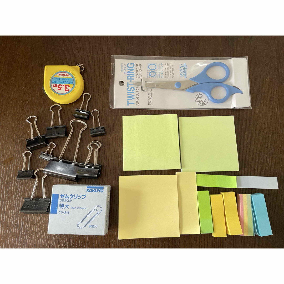 文具まとめ売　ハサミ　クリップ　付箋　メジャー インテリア/住まい/日用品の文房具(その他)の商品写真
