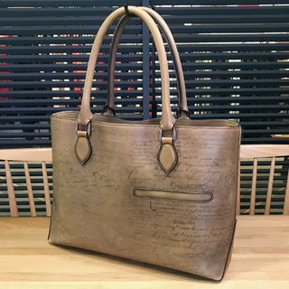 BERLUTI(トートバッグ)のフリマアイテム一覧 BERLUTI(トートバッグ)のフリマアイテム一覧