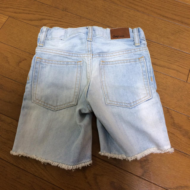 GAP Kids(ギャップキッズ)のGAP 新品未使用 デニムパンツ キッズ/ベビー/マタニティのキッズ服男の子用(90cm~)(パンツ/スパッツ)の商品写真