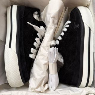 CHANEL - 希少 美品 シャネル ココマーク A23285 レザー CHANEL - 希少 美品 シャネル ココマーク A23285 レザー