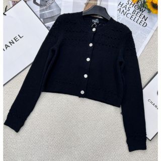 CHANEL - 超美品 シャネル ココマーク カーディガン ホワイト CHANEL - 超美品 シャネル ココマーク カーディガン ホワイト
