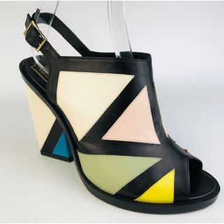ROGER VIVIER - 【廃番品・未使用新品】ROGER VIVIER VivRun ROGER VIVIER - 【廃番品・未使用新品】ROGER VIVIER VivRun