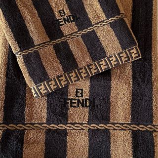 FENDI(タオル/バス用品)のフリマアイテム一覧 FENDI(タオル/バス用品)のフリマアイテム一覧