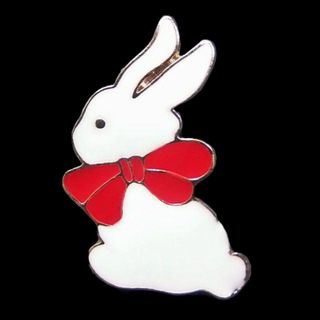 ウサギ　うさぎ　兎　ピンバッジ　バッジ　ピンズ　ラペルピン　ブローチ(ブローチ/コサージュ)