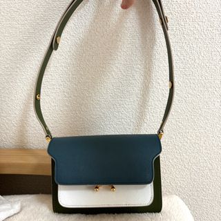 MARNI - MARNI スモールバケットバッグ TROPICALIA ベージュの MARNI - MARNI スモールバケットバッグ TROPICALIA ベージュの