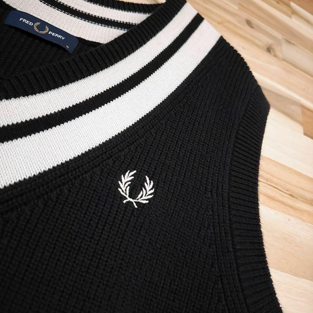 FRED PERRY - 【フレッドペリー】モノトーン Vネック チルデン FRED PERRY - 【フレッドペリー】モノトーン Vネック チルデン