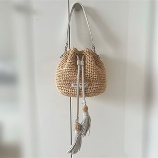 MIU MIU(かごバッグ/ストローバッグ)のフリマアイテム一覧 MIU MIU(かごバッグ/ストローバッグ)のフリマアイテム一覧