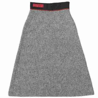 FENDI(スカート)のフリマアイテム一覧 FENDI(スカート)のフリマアイテム一覧