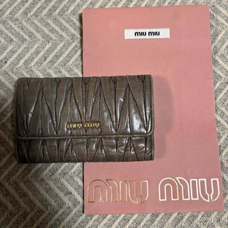 MIU MIU - ミュウミュウ 5MV204 レザー コンパクトウォレット 折 MIU MIU - ミュウミュウ 5MV204 レザー コンパクトウォレット 折