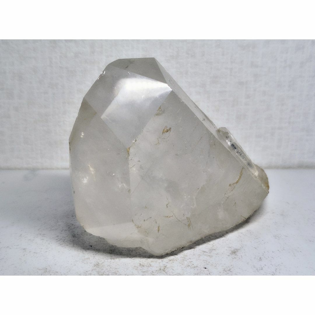 水晶 1.5kg クォーツ 原石 鑑賞石 自然石 誕生石 宝石 鉱物 鉱石 水石