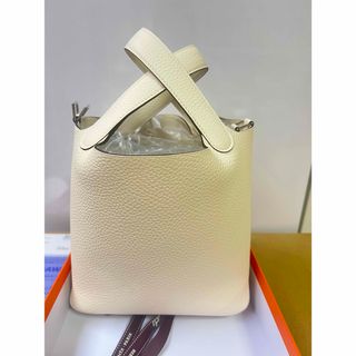 HERMES(ホワイト/白色系)のフリマアイテム一覧 HERMES(ホワイト/白色系)のフリマアイテム一覧
