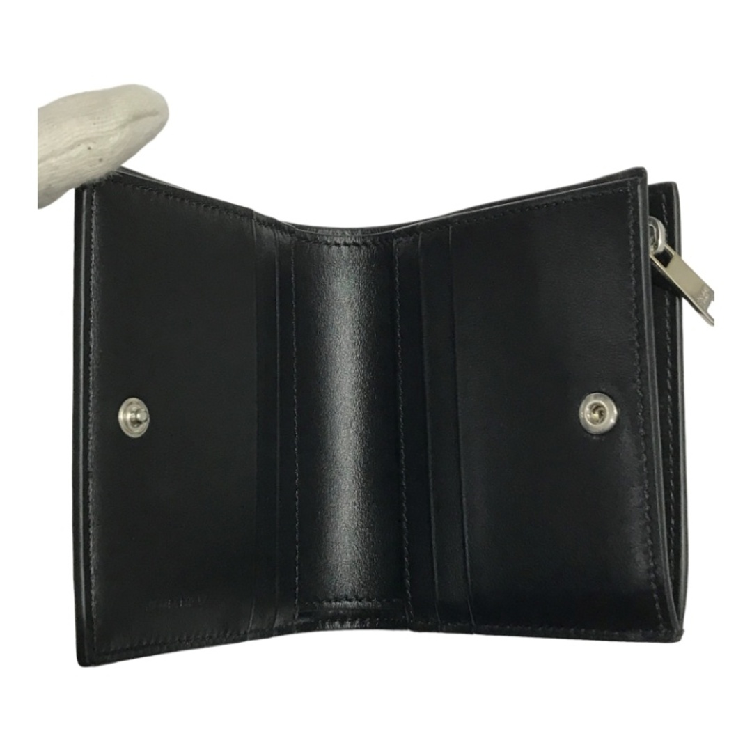 CELINE(セリーヌ)のCELINE セリーヌ 二つ折り財布 トリオンフ エンボス加工入りカーフスキン コンパクトウォレット 10E493FQC.38SI 【中古品】 22503R10 メンズのファッション小物(折り財布)の商品写真