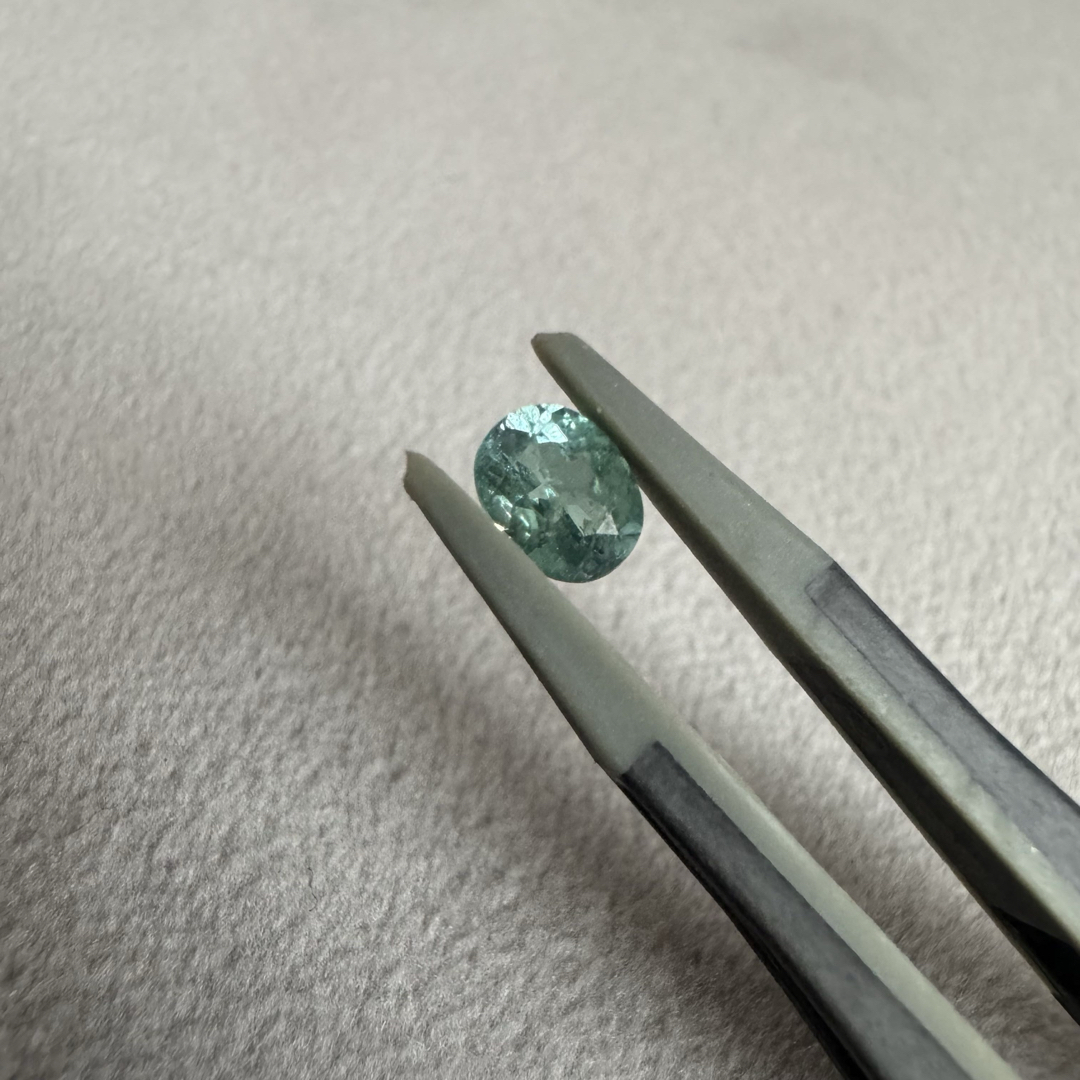 ブルーグリーン コーネルピン　0.635ct ハンドメイドの素材/材料(各種パーツ)の商品写真