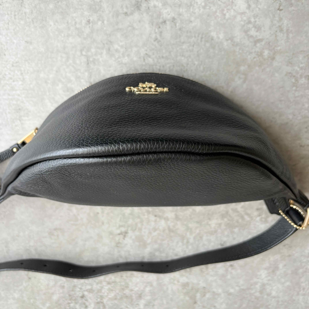 COACH - 【極美品】COACH ボディバッグ ショルダーバッグ COACH - 【極美品】COACH ボディバッグ ショルダーバッグ