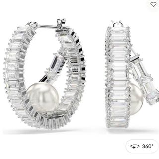 SWAROVSKI - 新品✨ アリアナ スワロフスキー コラボ ピアス