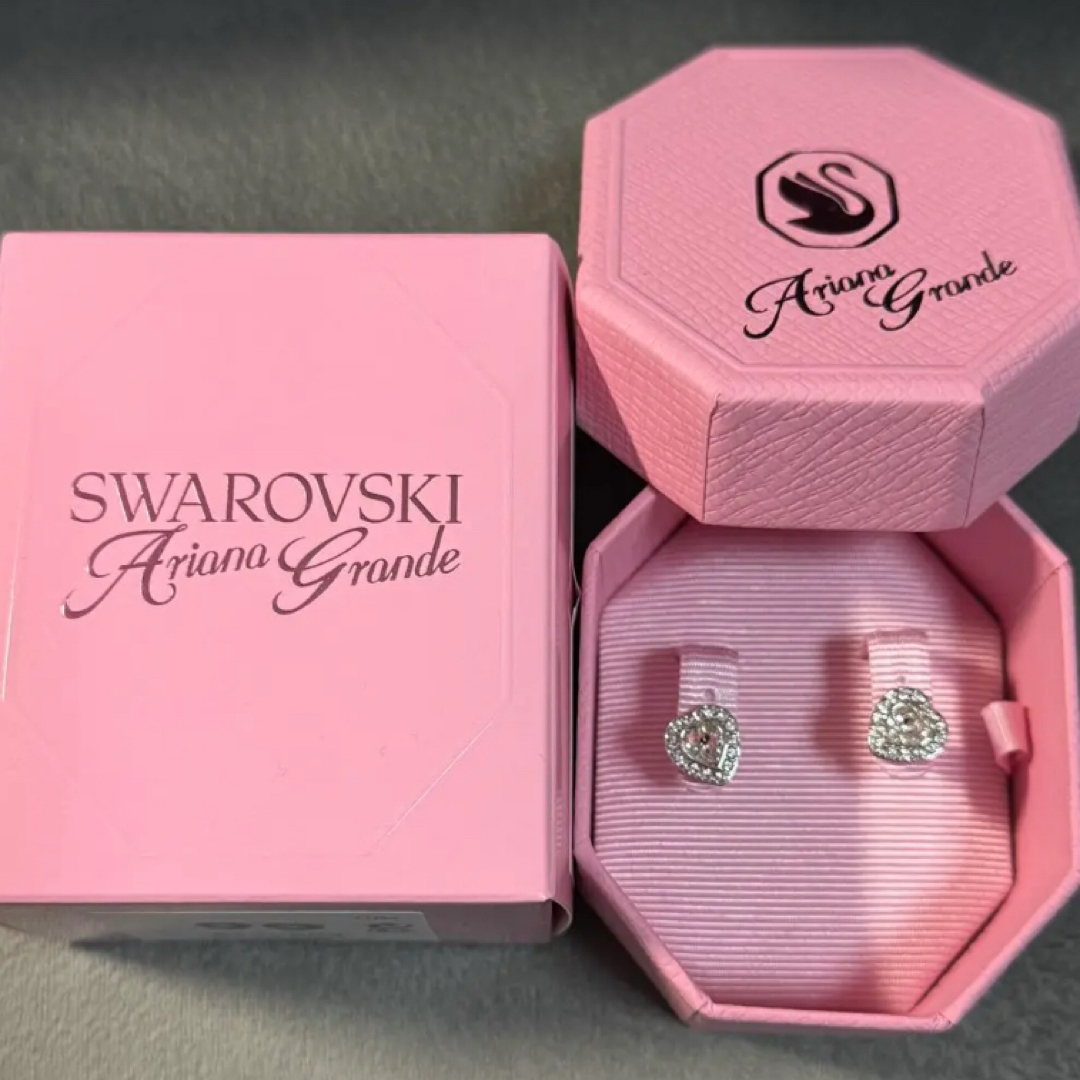 SWAROVSKI - 新品✨アリアナ スワロフスキー ピアス ハート SWAROVSKI - 新品✨アリアナ スワロフスキー ピアス ハート