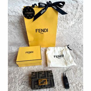 FENDI(財布 ・ ゴールド/金色系)のフリマアイテム一覧 FENDI(財布 ・ ゴールド/金色系)のフリマアイテム一覧
