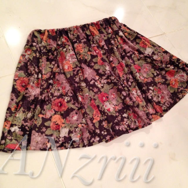 NICE CLAUP(ナイスクラップ)のused【花柄フレアスカート】5161 レディースのスカート(ミニスカート)の商品写真