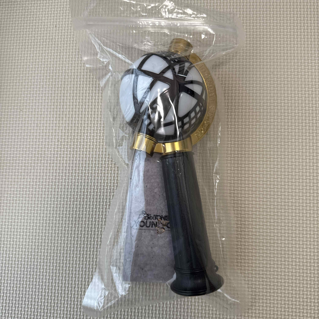 SixTONES ペンライト youngold エンタメ/ホビーのタレントグッズ(アイドルグッズ)の商品写真
