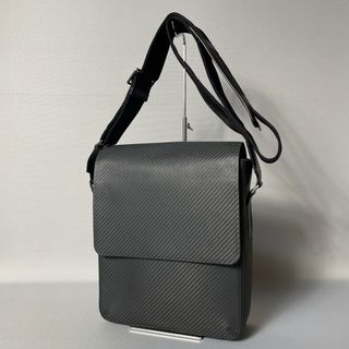 Dunhill - 美品 ダンヒル D8 ショルダーバッグ 総柄 ロゴ金具 黒 Dunhill - 美品 ダンヒル D8 ショルダーバッグ 総柄 ロゴ金具 黒