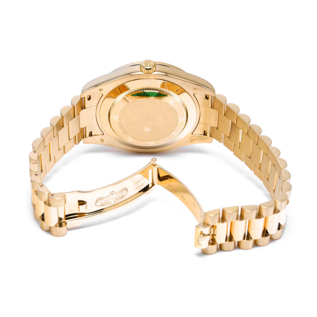 ROLEX(ロレックス)の中古 ロレックス ROLEX 218348BG ランダムシリアル シャンパン /ダイヤモンド/ルビー メンズ 腕時計 メンズの時計(腕時計(アナログ))の商品写真