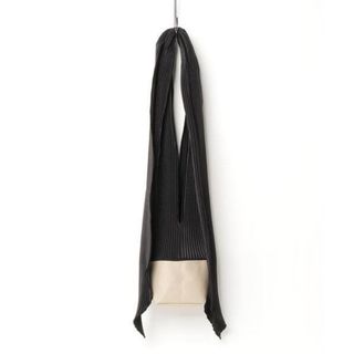 PLEATS PLEASE ISSEY MIYAKE(ショルダーバッグ)のフリマ PLEATS PLEASE ISSEY MIYAKE(ショルダーバッグ)のフリマ