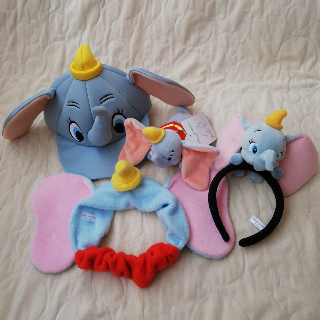 Disney(ディズニー)のディズニー 空飛ぶダンボヘアバンド&ぬいぐるみ肩のせ&帽子&カチューシャセット レディースのヘアアクセサリー(カチューシャ)の商品写真