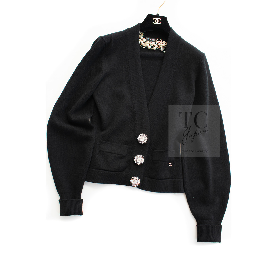 CHANEL - シャネル カーディガン CHANEL 72万 22PF 2022 CHANEL - シャネル カーディガン CHANEL 72万 22PF 2022