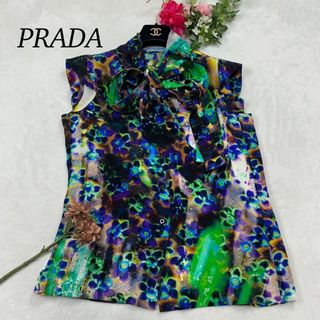 PRADA(シャツ/ブラウス(半袖/袖なし))のフリマアイテム一覧 PRADA(シャツ/ブラウス(半袖/袖なし))のフリマアイテム一覧