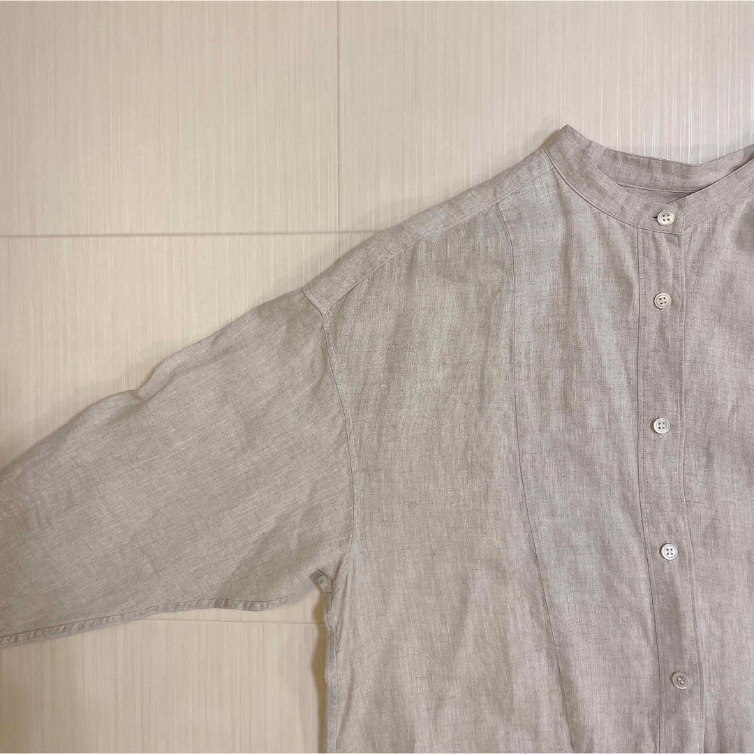 Whim Gazette(ウィムガゼット)の美品✨Whim Gazette リネン100% シャツ ヨーク バンドカラー レディースのトップス(シャツ/ブラウス(長袖/七分))の商品写真