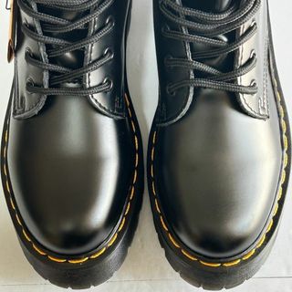 Dr.Martens - クレイジーボム ドクターマーチン 8ホールの通販 Dr.Martens - クレイジーボム ドクターマーチン 8ホールの通販