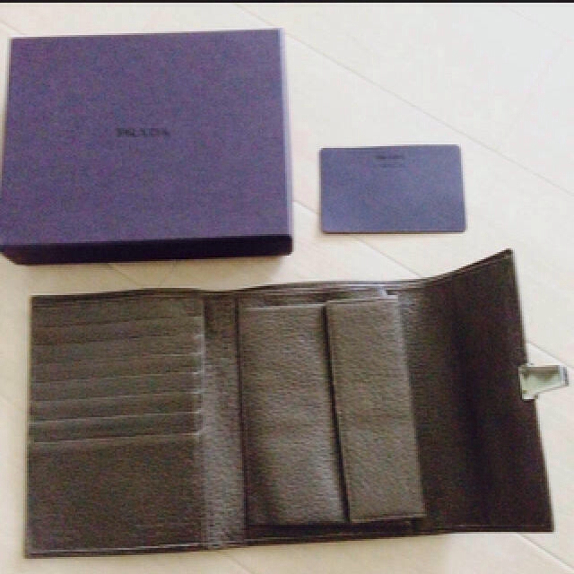 PRADA(プラダ)のPRADAの財布💕 レディースのファッション小物(財布)の商品写真