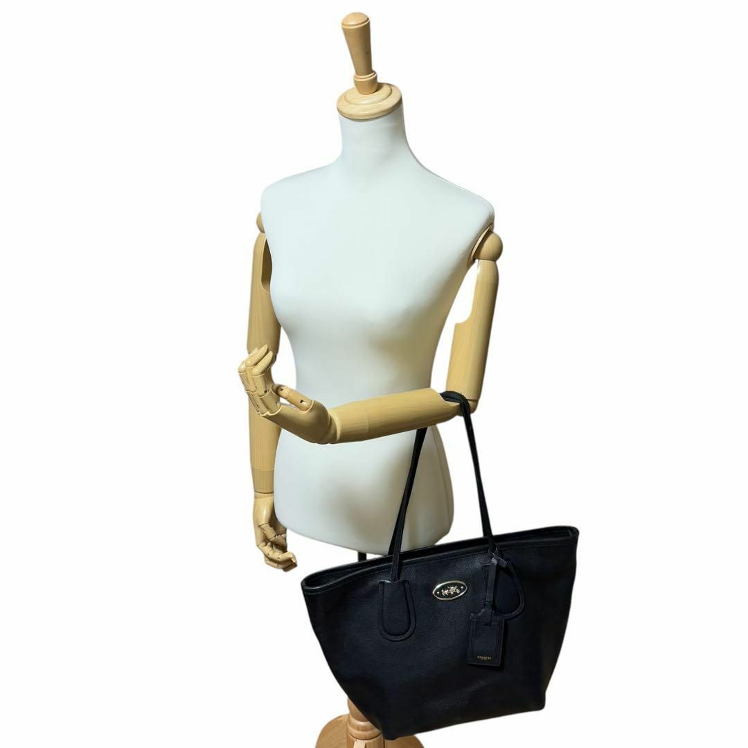 COACH - コーチ トートバッグ レザー 黒 ブラック 馬車ロゴ COACH - コーチ トートバッグ レザー 黒 ブラック 馬車ロゴ