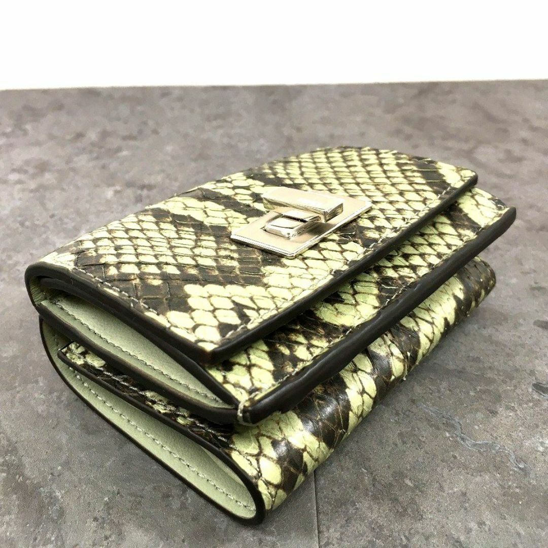 FENDI - 送料込み! 極美品 FENDI コンパクトウォレット FENDI - 送料込み! 極美品 FENDI コンパクトウォレット