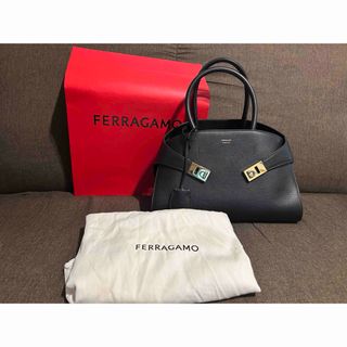 FERRAGAMO - 美品 希少色 フェラガモ ダブルガンチーニ FERRAGAMO - 美品 希少色 フェラガモ ダブルガンチーニ