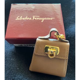 Salvatore Ferragamo(チャーム)のフリマアイテム一覧 Salvatore Ferragamo(チャーム)のフリマアイテム一覧