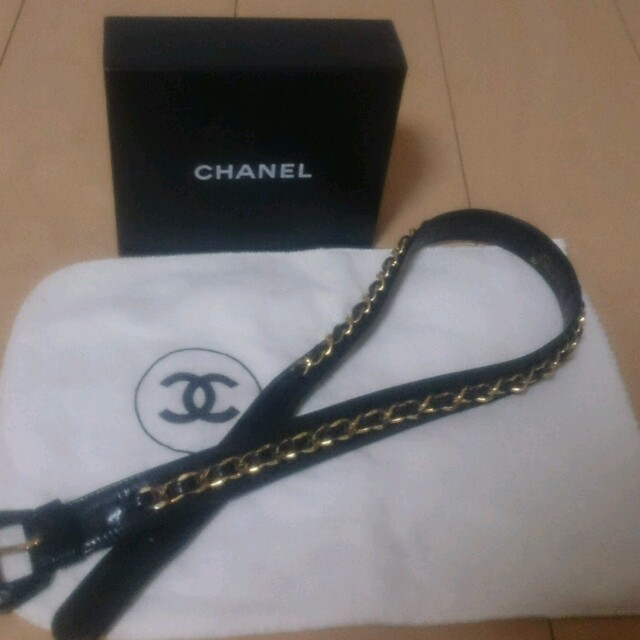 CHANEL(シャネル)のあむ様同梱おまとめ！素敵なシャネル  希少！チェーン付きレザーベルト！60～65 レディースのファッション小物(ベルト)の商品写真