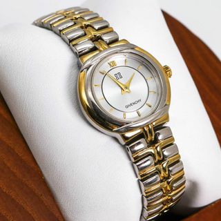 GIVENCHY - 稼働 GIVENCHY 腕時計 ロゴ レディース ヴィンテージ GIVENCHY - 稼働 GIVENCHY 腕時計 ロゴ レディース ヴィンテージ