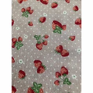 【綿麻キャンバス生地】959　いちご柄　110×100cm(生地/糸)