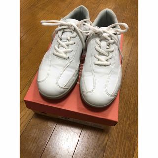 PRADA - 【PRADA】プラダ 未使用 パンプスアイボリー23.0~23.5 PRADA - 【PRADA】プラダ 未使用 パンプスアイボリー23.0~23.5